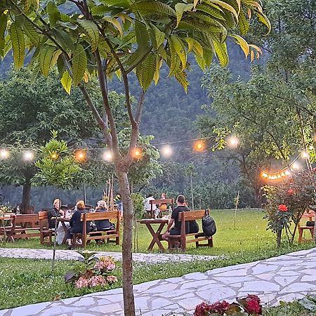 Villa Gjecaj Guesthouse And Restaurant 세스 외부 사진
