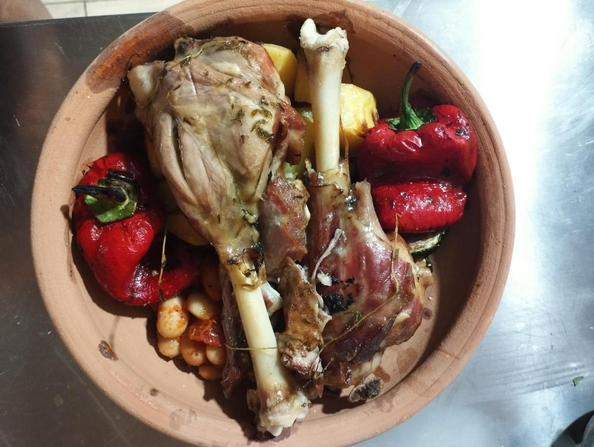 Villa Gjecaj Guesthouse And Restaurant 세스 외부 사진