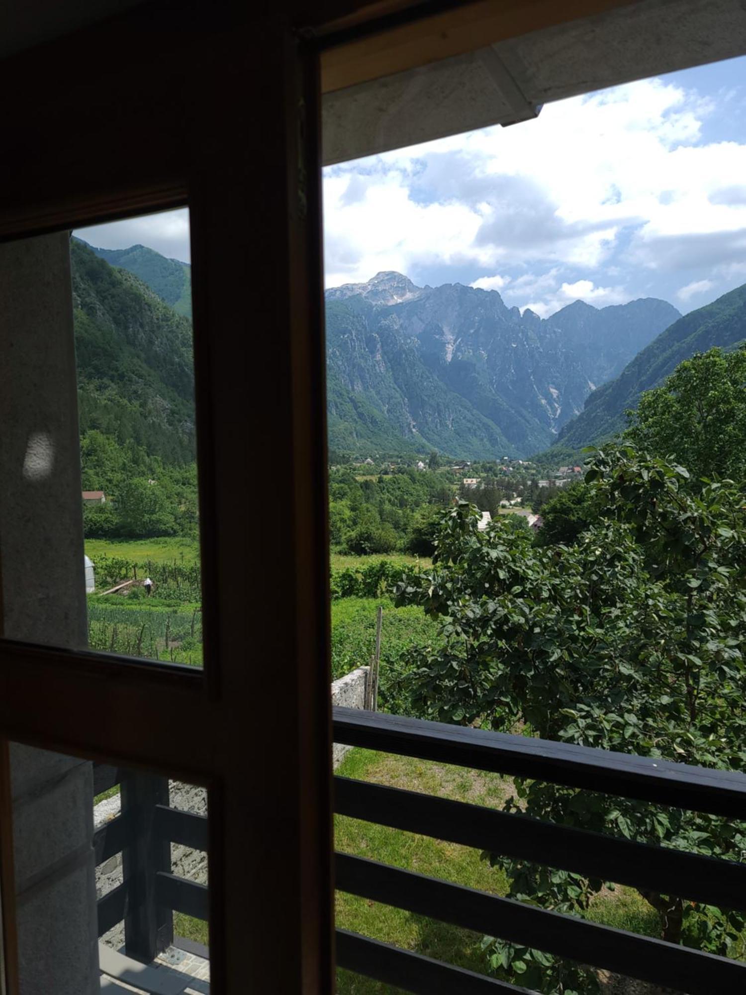 Villa Gjecaj Guesthouse And Restaurant 세스 외부 사진
